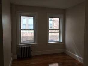 146 Hemenway St, Unit B in Boston, MA - Building Photo - Building Photo