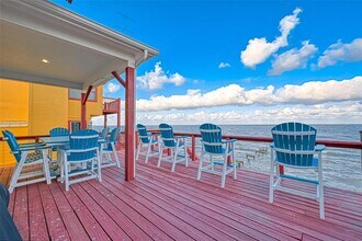 2102 Todville Rd in Seabrook, TX - Building Photo - Building Photo
