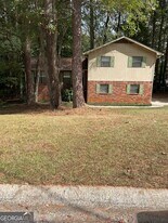 5089 Victor Trail NW in Norcross, GA - Building Photo