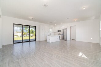 15633 Lakeland Cir in Port Charlotte, FL - Building Photo - Building Photo
