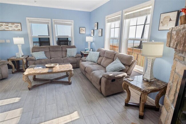 975 Dolly St in Gilchrist, TX - Building Photo - Building Photo