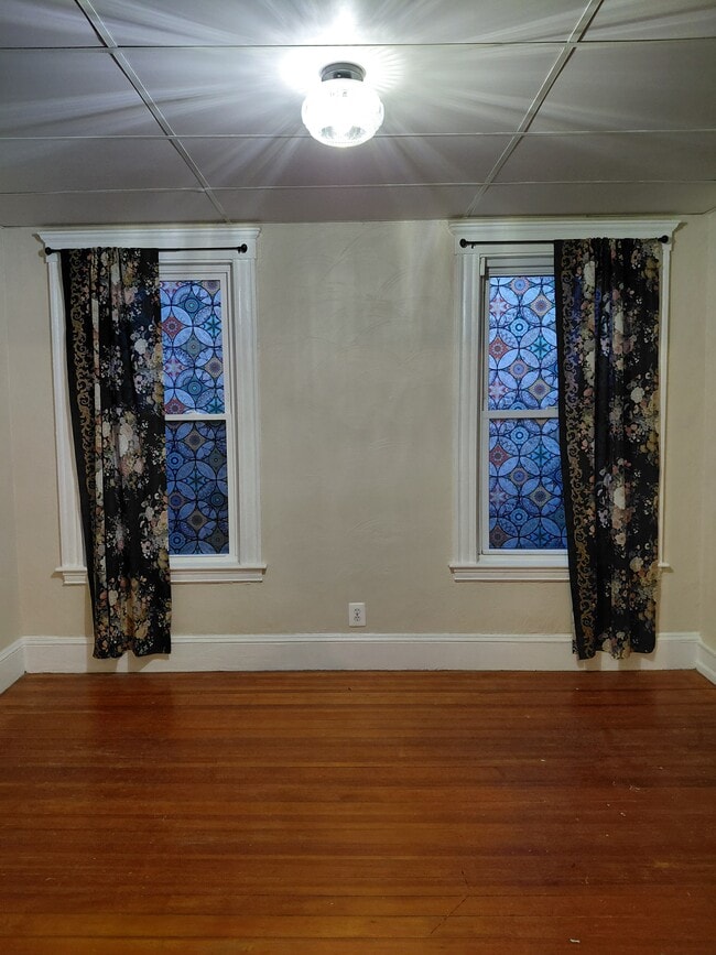 38 Houghton St, Unit #1