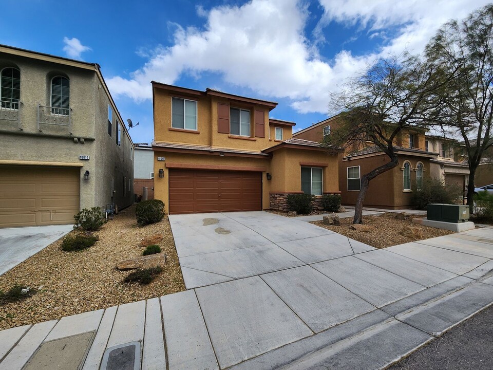 10618 Verona Wood St in Las Vegas, NV - Building Photo