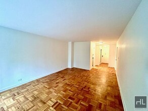 EAST 55 STREET, Unit 6A in New York, NY - Foto de edificio - Building Photo