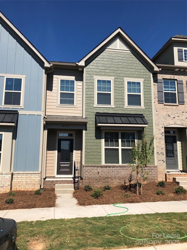 10930 Zac Hill Rd in Davidson, NC - Building Photo - Building Photo