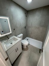 818 Rosedale Ave in Longwood, FL - Foto de edificio - Building Photo