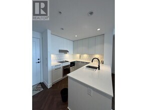 9228-9228 Slopes Mews in Burnaby, BC - Building Photo - Building Photo