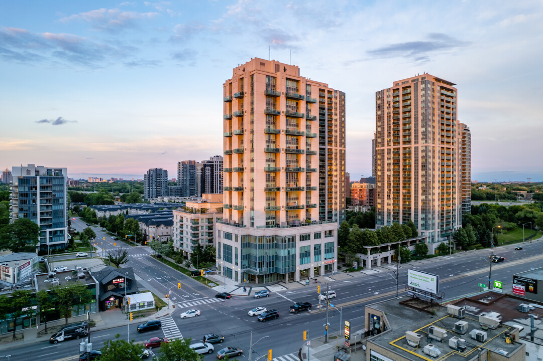 Avondale Lofts in Toronto, ON - Building Photo