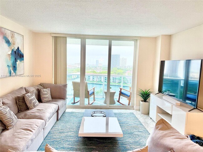 3800 S Ocean Dr, Unit 1011 in Hollywood, FL - Foto de edificio - Building Photo