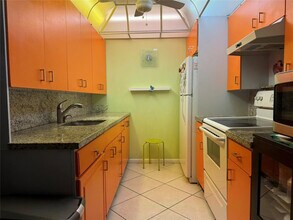 3058 Cambridge C in Deerfield Beach, FL - Building Photo - Building Photo