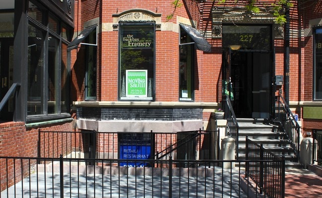 227 Newbury St in Boston, MA - Building Photo - Building Photo