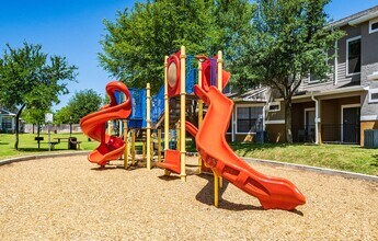 Beckley Townhomes in Dallas, TX - Foto de edificio - Building Photo