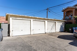 858 N Virgil Ave in Los Angeles, CA - Building Photo - Building Photo