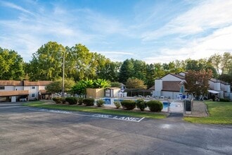 1175 Pebble Dr in Bristol, VA - Building Photo - Building Photo