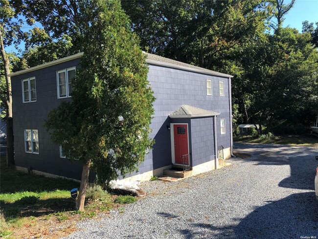 property at 21 W Main St