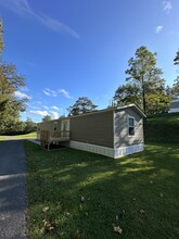 324 Mountaineer Village, Unit 324 in Morgantown, WV - Foto de edificio - Building Photo