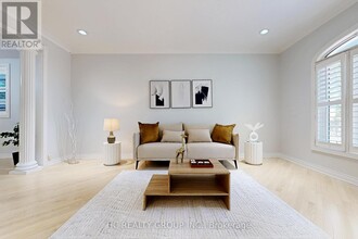 348 Greenfield Ave in Toronto, ON - Building Photo - Building Photo