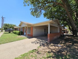 4201 50th St in Lubbock, TX - Building Photo