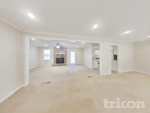 430 Beaumont Dr SW in Stone Mountain, GA - Foto de edificio - Building Photo