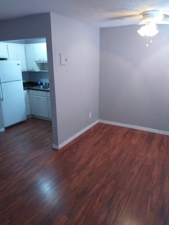 526 SW 4th Ave, Unit Apt 3 in Fort Lauderdale, FL - Building Photo