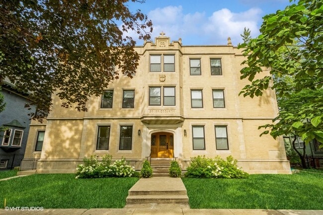 property at 5526 N Magnolia Ave