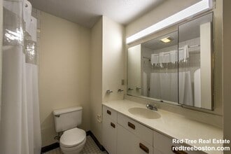 148 N Beacon St in Boston, MA - Foto de edificio - Building Photo