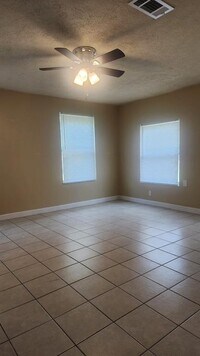 6519 Couch St photo'