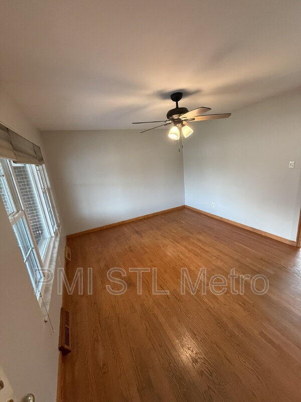 3900 Randhall Dr in St. Louis, MO - Foto de edificio - Building Photo