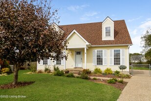 6005 Delilah Ct in Louisville, KY - Building Photo