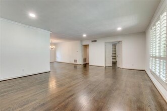 8629 Edgemere Rd in Dallas, TX - Building Photo - Building Photo