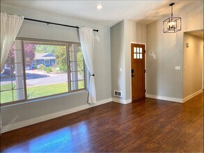 61866 Avonlea Cir in Bend, OR - Building Photo - Building Photo