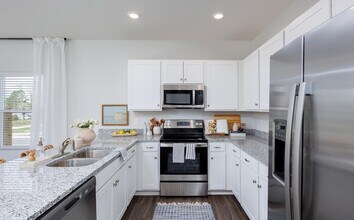 3848 Starry Sky Rd in Leland, NC - Foto de edificio - Building Photo