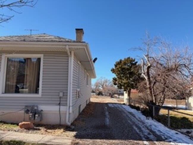 292 S 400 E in Cedar City, UT - Building Photo - Building Photo