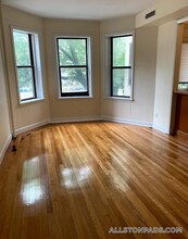 1133 Commonwealth Ave in Boston, MA - Building Photo - Building Photo