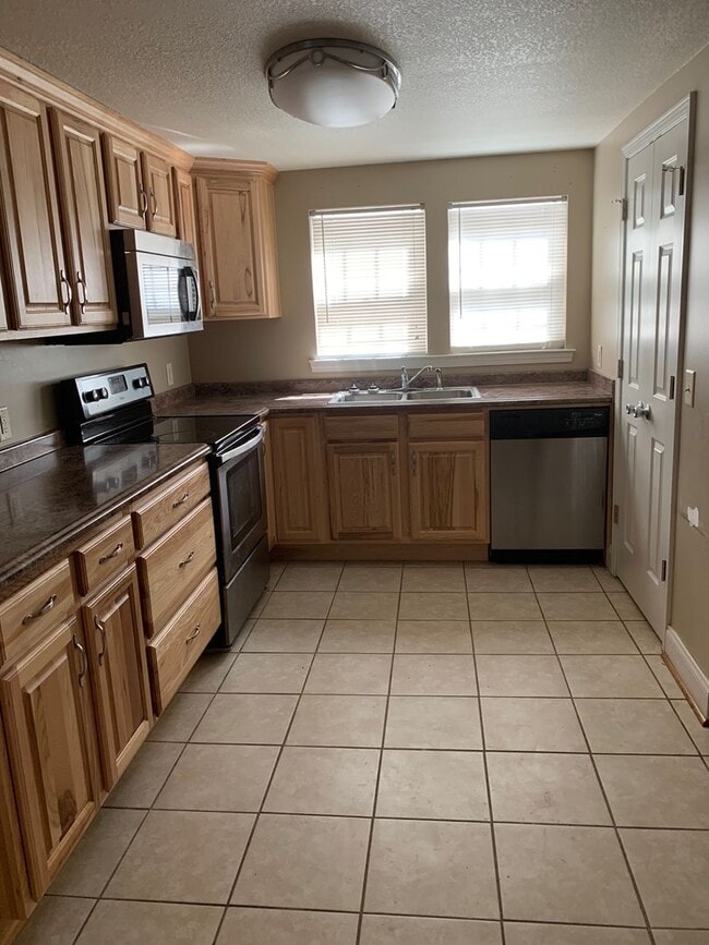 3523 S Bend Rd in Gainesville, GA - Building Photo - Building Photo