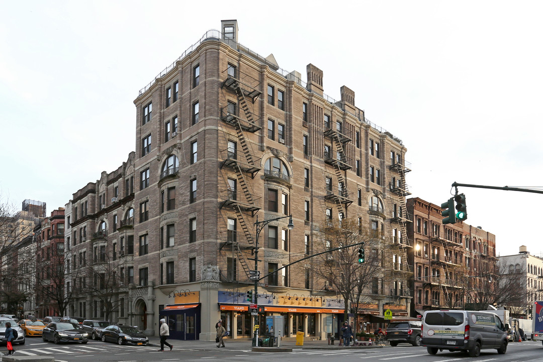 513-517 Columbus Ave in New York, NY - Building Photo