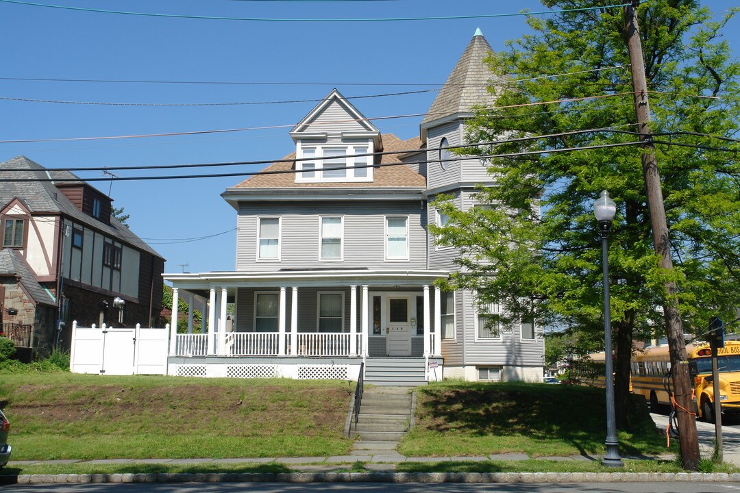 197 High St in Perth Amboy, NJ - Building Photo