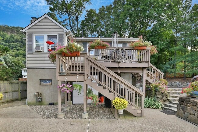 19 Conger Ave, Unit 3