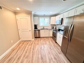 4318 Lake Underhill Rd in Orlando, FL - Building Photo - Building Photo