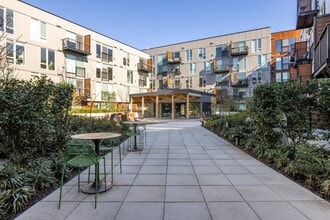 Arlo in Seattle, WA - Foto de edificio - Building Photo