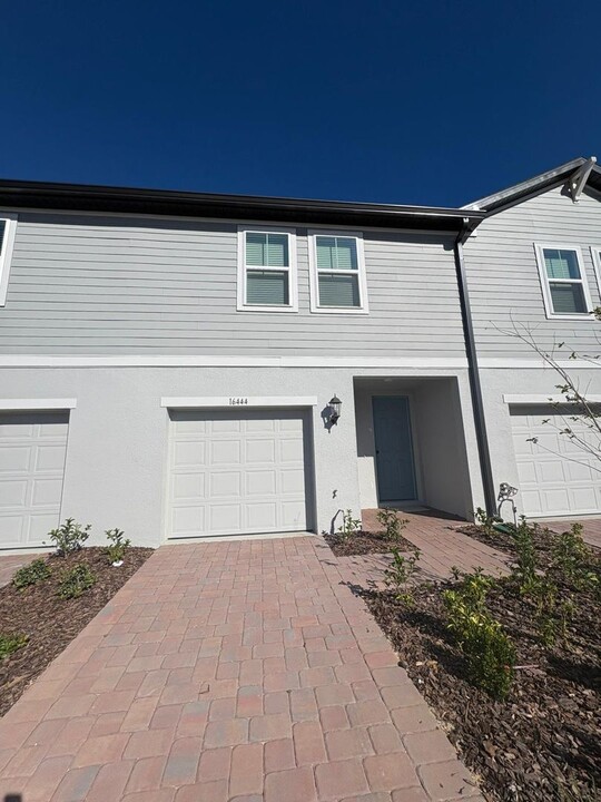 16444 Happy Eagle Dr in Clermont, FL - Building Photo