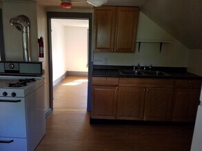 137 Saint Peter St in Winooski, VT - Building Photo - Building Photo