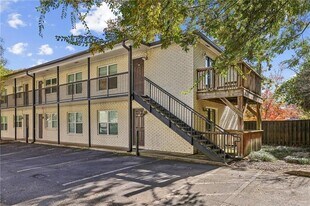 48 Peachtree Ave NE, Unit 325 in Atlanta, GA - Building Photo