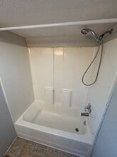 420 W Old Andrew Johnson Hwy in New Market, TN - Building Photo - Building Photo