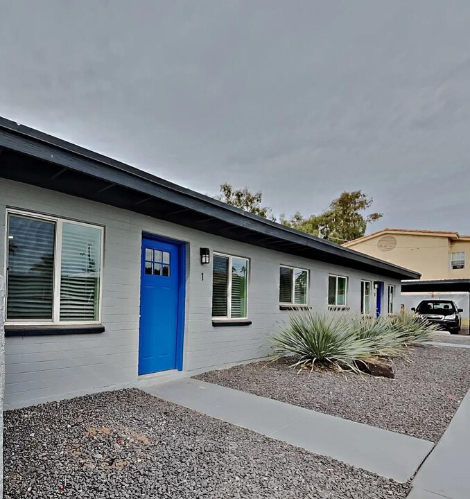 1302 E Vista Ave in Phoenix, AZ - Building Photo