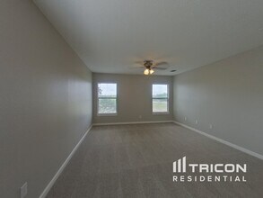 10129 Chapel Hill Ct in Fort Worth, TX - Building Photo - Building Photo