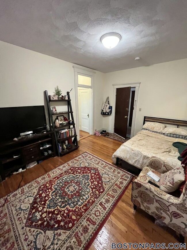 117 Park Dr in Boston, MA - Building Photo - Building Photo