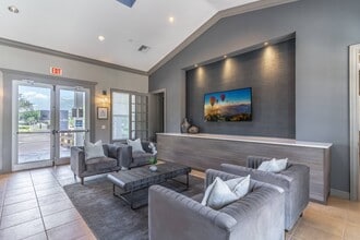Lakeside Retreat at 27 in Leesburg, FL - Foto de edificio - Building Photo