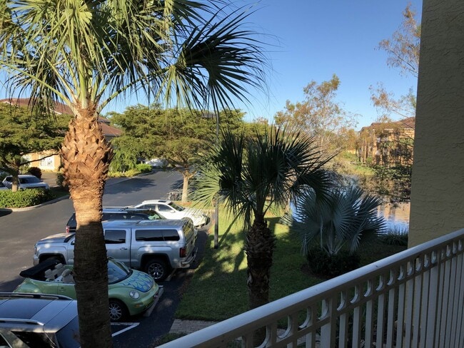 15645 Ocean Walk Cir, Unit 201 in Ft. Myers, FL - Building Photo - Building Photo