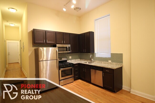 4053 N Leavitt St in Chicago, IL - Building Photo - Building Photo